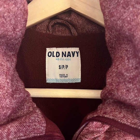 Old Navy Burgundy Vest. Sz SM - Picture 2 of 3